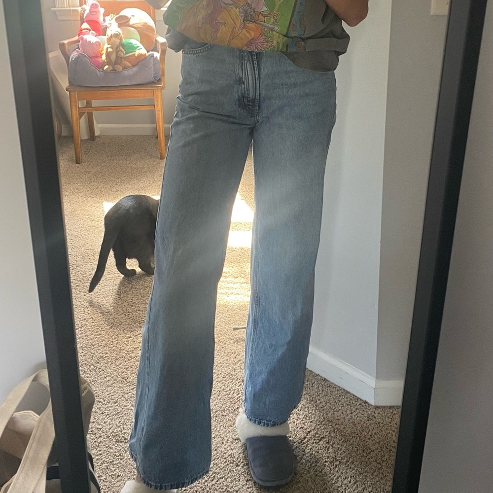Size 6 high waisted H&M Jeans